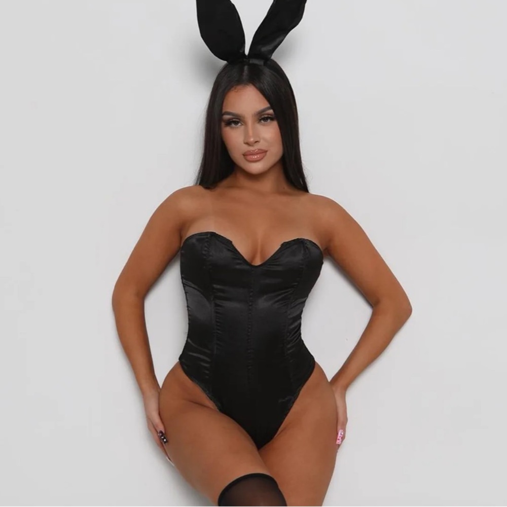 Fashion Nova Hot Bunny Costume